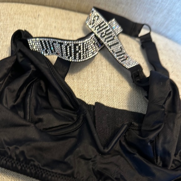 Victoria's Secret Black Bralette Deep V-neckline Seamless Rhinestone - XS - Picture 9 of 11
